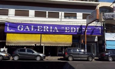 SE VENDE LOCAL DE 13.5 m² EN GALERÍA EDEN EN PLENO CENTRO COMERCIAL DE MORON