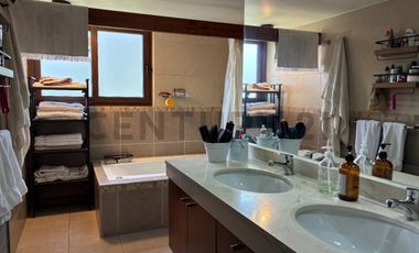 CASA EN VENTA, 4D+3B, LO BARNECHEA