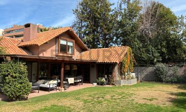 CASA EN VENTA, 4D+3B, LO BARNECHEA