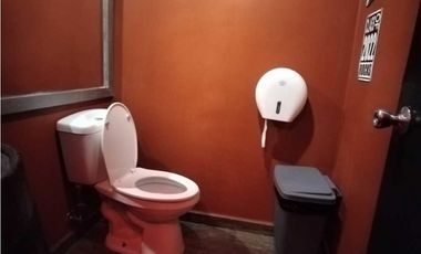 Se Vende Restaurante de 4 Ambiente en Bella Vista