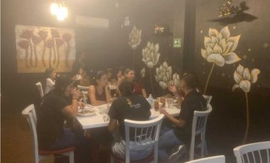 Se Vende Restaurante de 4 Ambiente en Bella Vista