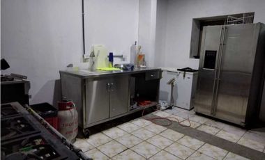 Se Vende Restaurante de 4 Ambiente en Bella Vista