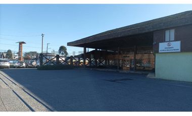 SITIO 1056 M2 CON CASA 97 M2 Y CABAÑA 22 M2, CENTRO DE PUCON, VISTA AL VOLCAN