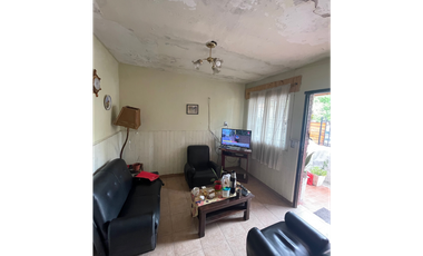 AZURDUY 1268 entre Ramón Lista y Del Colegio