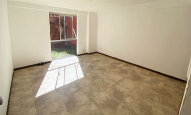 Con jardín propio, cerca Santa Fe, Oportunidad