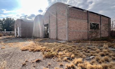 Terreno con galpones. 5500 m2. San Martin, Mendoza
