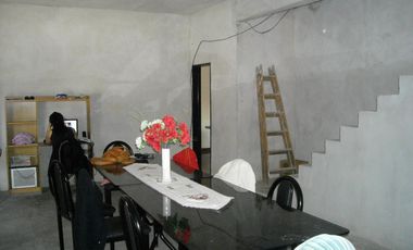 CASA 6 AMBIENTES CON LOCAL SAN JUSTO