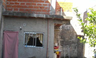 CASA 6 AMBIENTES CON LOCAL SAN JUSTO