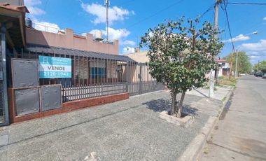 Casa con Departamento en venta en San Justo