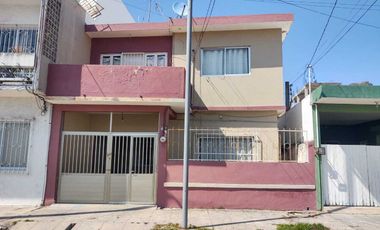 VENTA DE CASA EN EXCELENTE UBICACIÓN EN COL. IGNACIO ZARAGOZA VERACRUZ,VER.