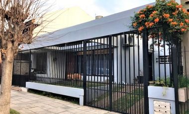 Casa  en Venta Ramos Mejia / La Matanza (A141 2926)