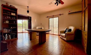 IMPEACBLE DEPARTAMENTO A 80 MTS. COLECTORA ACCESO OESTE (Opc local)