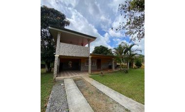 VENDO CASA EN POTRERILLOS CON AREA DE BAR