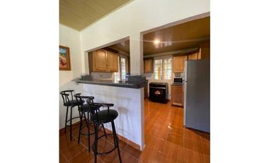 VENDO CASA EN POTRERILLOS CON AREA DE BAR