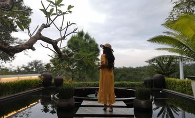 Villa Taman Dayu Pandaan Tropical Style Golf View