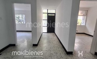 casa en arriendo en la castellana. Cod A68504