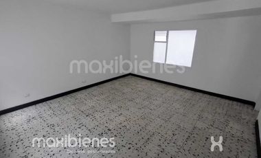 casa en arriendo en la castellana. Cod A68504