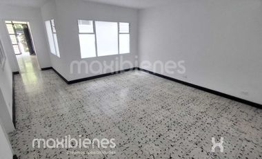 casa en arriendo en la castellana. Cod A68504