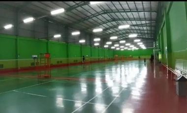 gedung olahraga bekasi barat milik keluarga Bulutangkis dan futsal luas 4440 m2 SHM