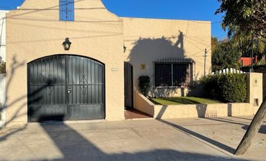 MUY LINDA CASA DE 5 AMB