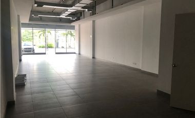 Alquiler: Locales de 86 m2 en Sunset Strip Mall, vía Israel