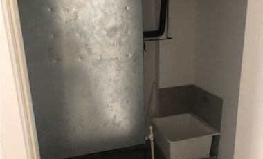 Alquiler: Locales de 86 m2 en Sunset Strip Mall, vía Israel