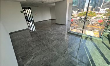 Alquiler: Locales de 86 m2 en Sunset Strip Mall, vía Israel