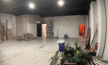 Local en Renta en Bosques de las Lomas (m2lc902)