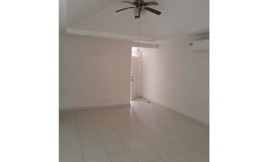 SE ALQUILA CASA EN ISLAS DE MONTELIMAR