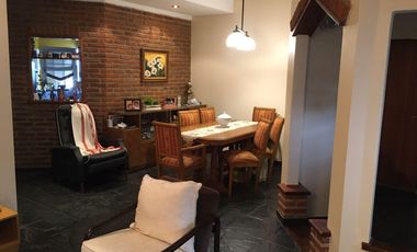 HAEDO SUR  EXCLENTE CHALET 5 AMBIENTES CON FONDO Y PISCINA