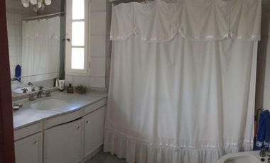 HAEDO SUR  EXCLENTE CHALET 5 AMBIENTES CON FONDO Y PISCINA
