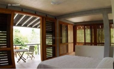 ALQUILER / VENTA CASA DE MADERA AMOBLADA GAMBOA