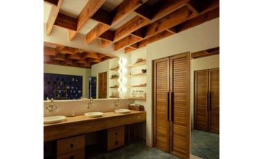 ALQUILER / VENTA CASA DE MADERA AMOBLADA GAMBOA