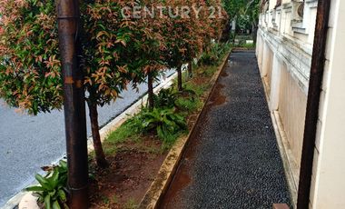 Rumah Cantik Di Komp Permainan Elite Rawamangun One Gate System