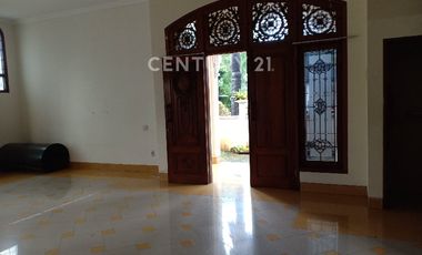 Rumah Cantik Di Komp Permainan Elite Rawamangun One Gate System