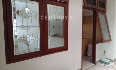 Rumah Cantik Di Komp Permainan Elite Rawamangun One Gate System
