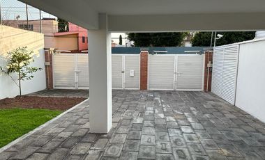 CASA EN VENTA ZONA RECTA A CHOLULA IDEAL PARA CONSULTORIO U OFICINA