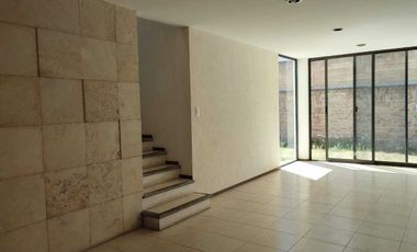 CASA EN RENTA EN LOMAS DE ANGELOPOLIS PUEBLA