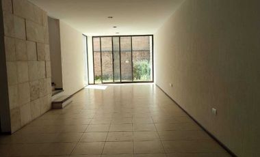 CASA EN RENTA EN LOMAS DE ANGELOPOLIS PUEBLA