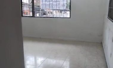 oficina en arriendo en lago gaitan. Cod A2136603