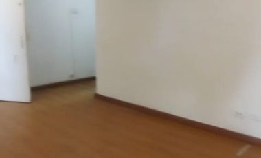 oficina en arriendo en lago gaitan. Cod A2136603