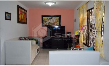 CASA EN VENTA CERCA AL TERMINAL - SANTA MARTA