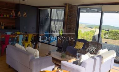 Casa cercana a la playa y con vistas al mar, Matanzas.