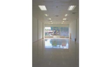 Se alquilan locales de 130 y 150 mts en via Principal de La Chorrera