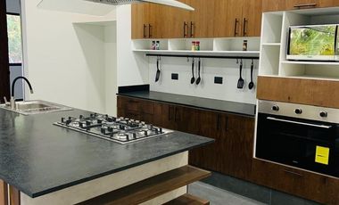 Casa de 3 Habitaciones en el Yucatán Country Club, Priv. TUMIN