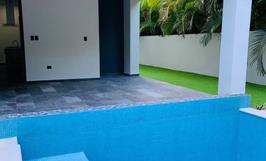 Casa de 3 Habitaciones en el Yucatán Country Club, Priv. TUMIN