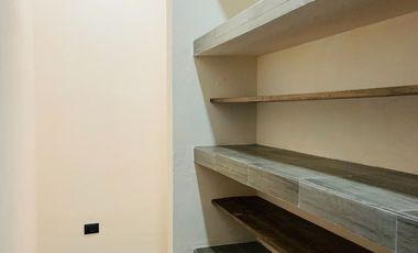 Casa de 3 Habitaciones en el Yucatán Country Club, Priv. TUMIN