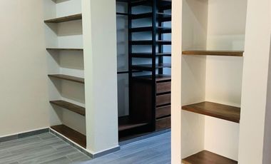 Casa de 3 Habitaciones en el Yucatán Country Club, Priv. TUMIN