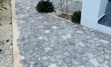 Casa de 3 Habitaciones en el Yucatán Country Club, Priv. TUMIN