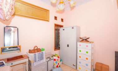 Rumah Hadap Selatan LT 112 SHM 8 Menit ke Stasiun Depok J-44222